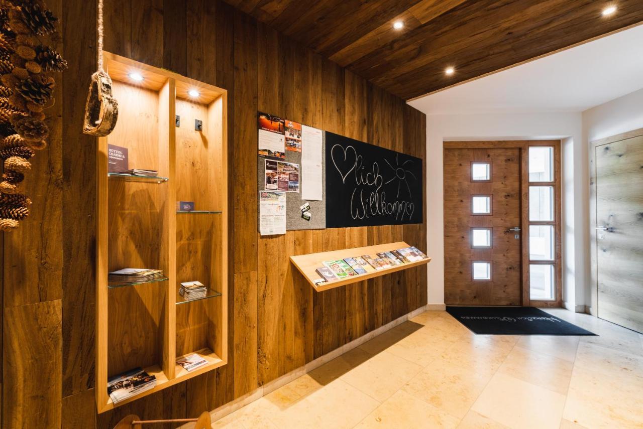Haus Sabrina - Ferienwohnungen Saalbach-Hinterglemm Extérieur photo